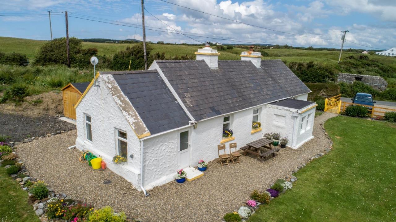 Yellow Cottage, Doolin Knockfin Cross Roads エクステリア 写真