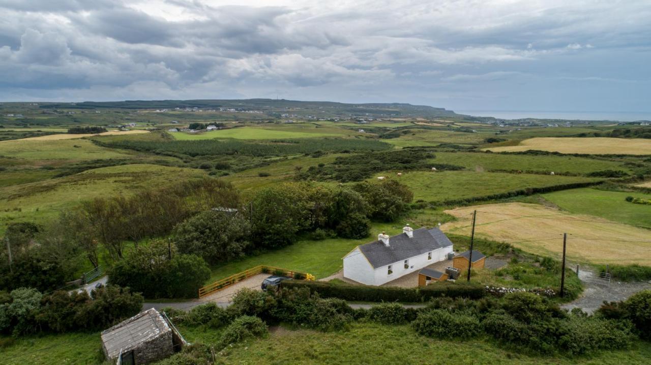 Yellow Cottage, Doolin Knockfin Cross Roads エクステリア 写真