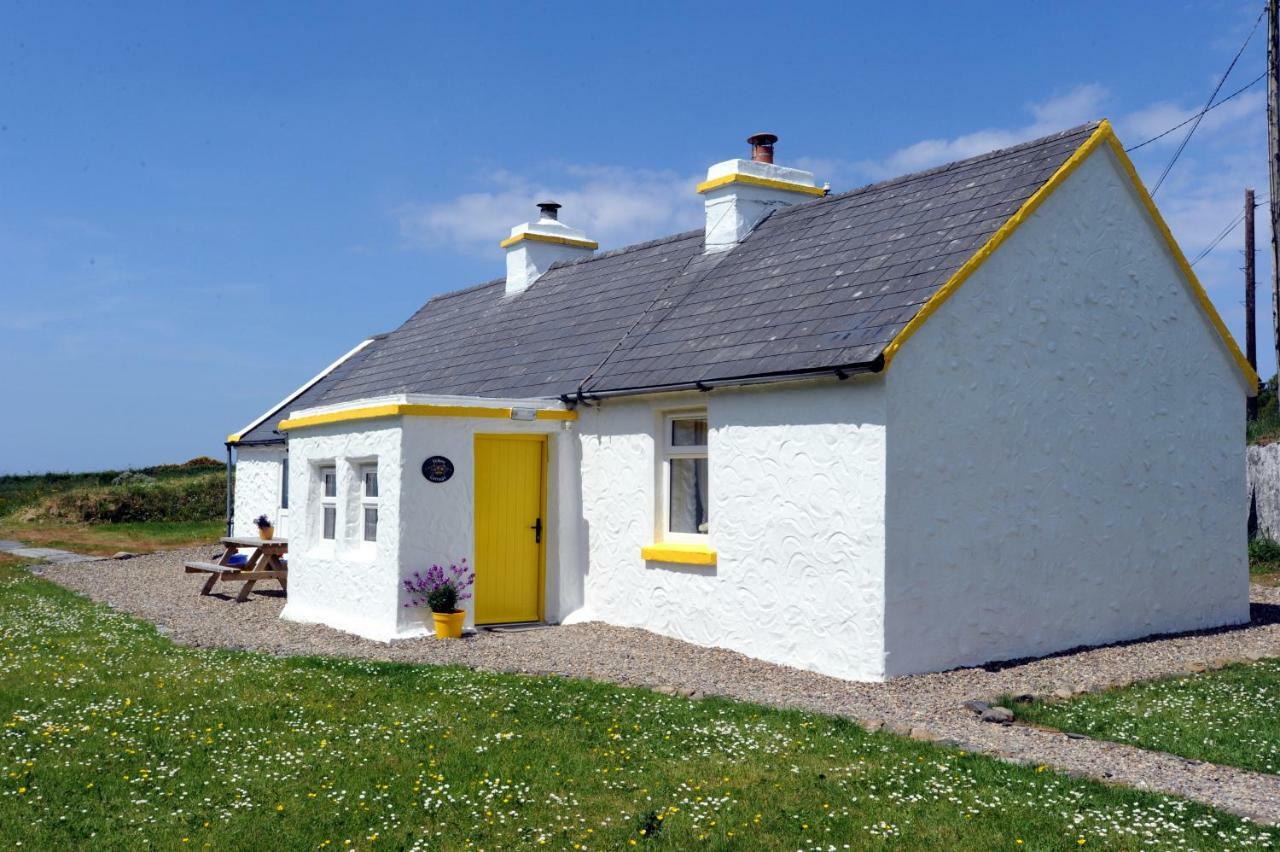 Yellow Cottage, Doolin Knockfin Cross Roads エクステリア 写真